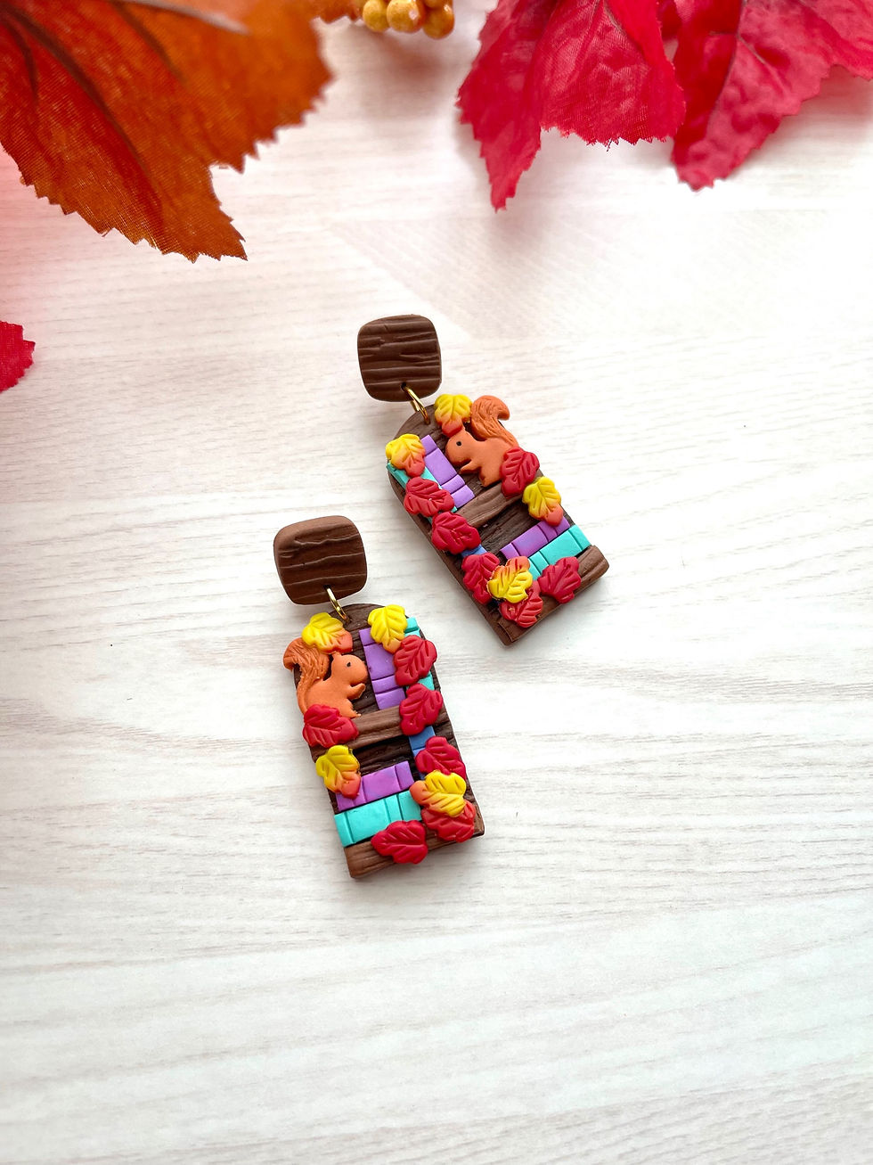 Thumbnail: Fall bookshelf earrings 