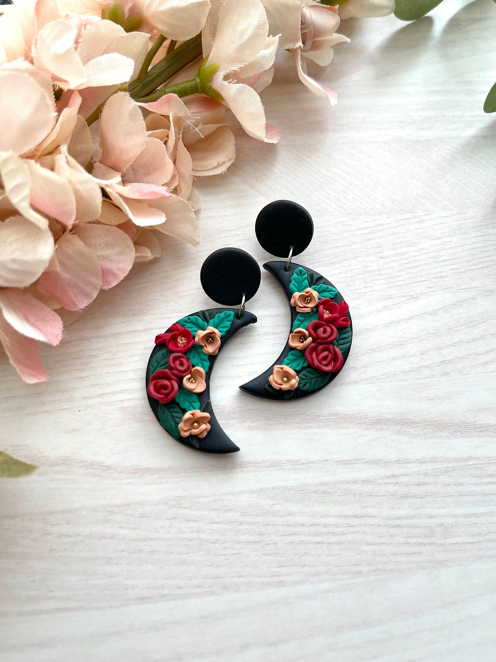Thumbnail: Garden moon earrings 