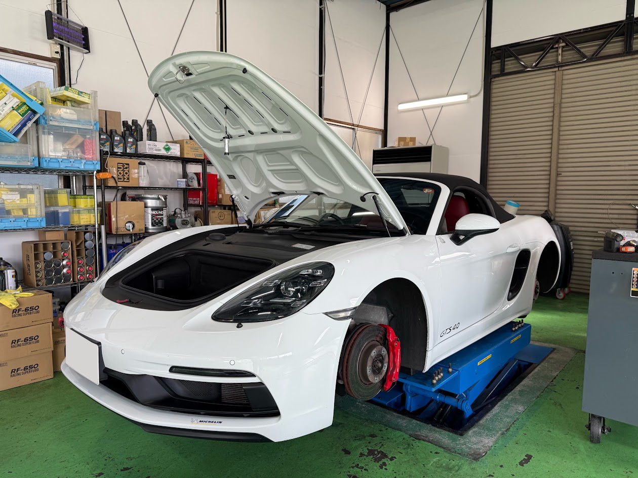 Porsche 718Boxster GTS タイヤ交換