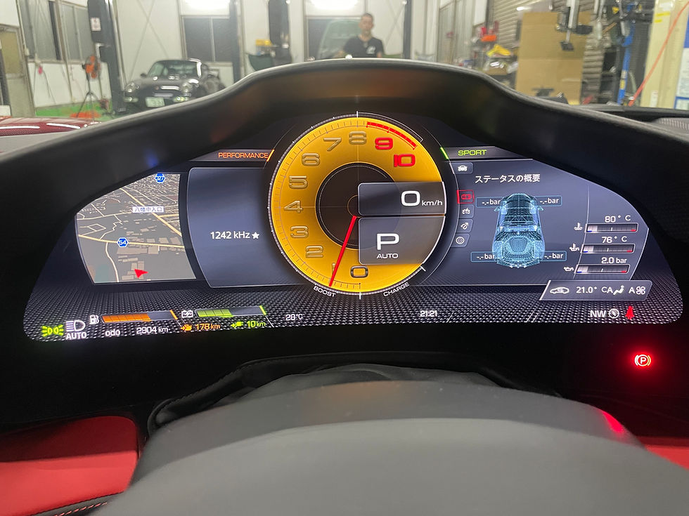 サムネイル： フェラーリ SF90スパイダー エンジンオイル交換