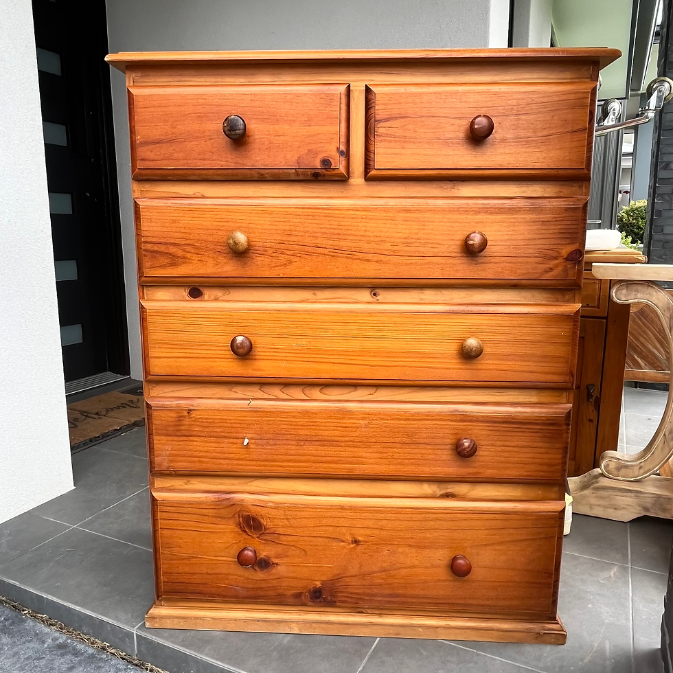 Thumbnail: Chest of Drawers