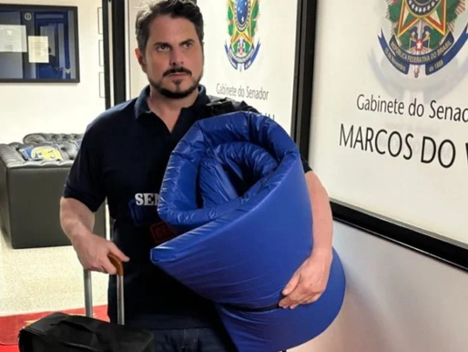 Polícia Federal solicitou prisão do senador bolsonarista Marcos do Val, mas pedido foi negado pelo ministro Alexandre de Moraes e pela Procuradoria-Geral da República (PGR).