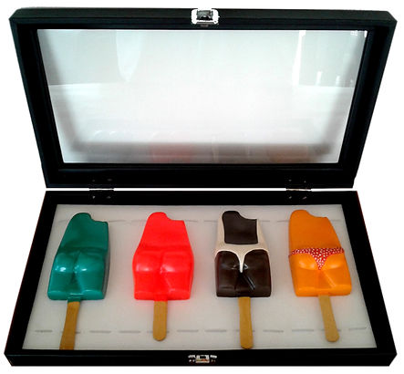 Box of esculmaux in swimsuits by Arson
