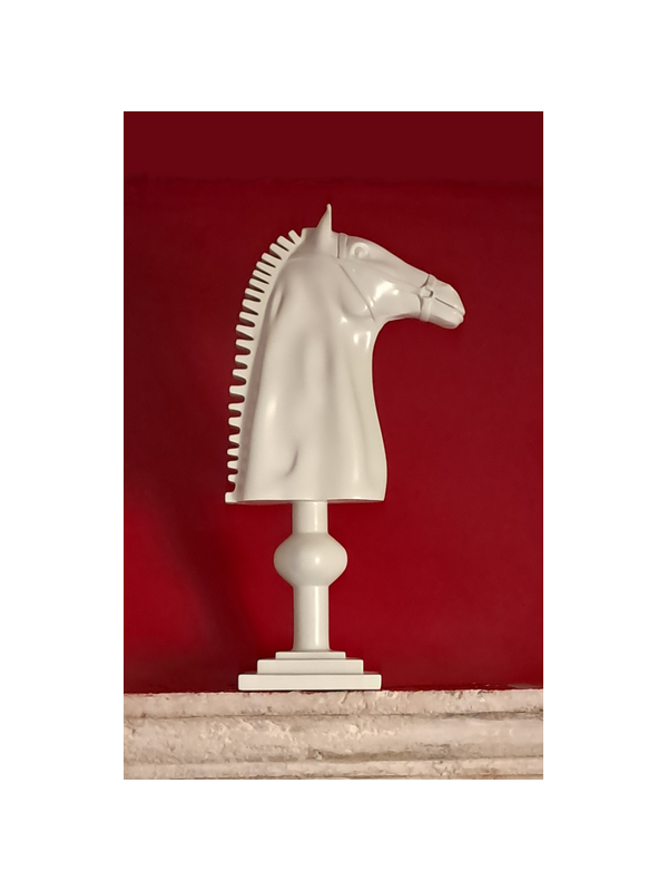 Sculpture cheval blanc