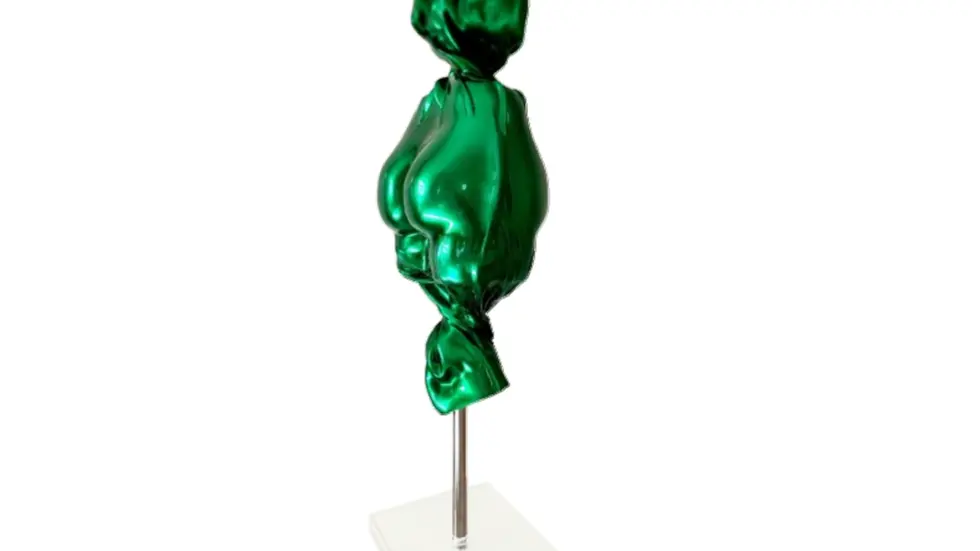 Sculpture en résine – Bonbon vert de profil – Pop Art contemporain – Arson – finition « Candy » métallisée