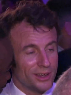 Macron drunk, high or destroyed by alcohol