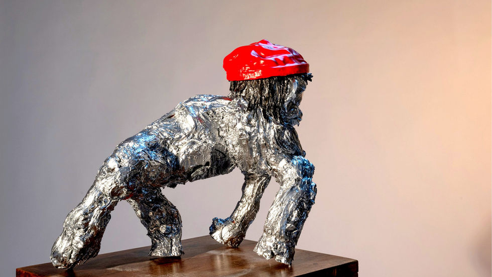 Sculpture Contemporaine animalière King Kong bois résine — Arson Sculptures