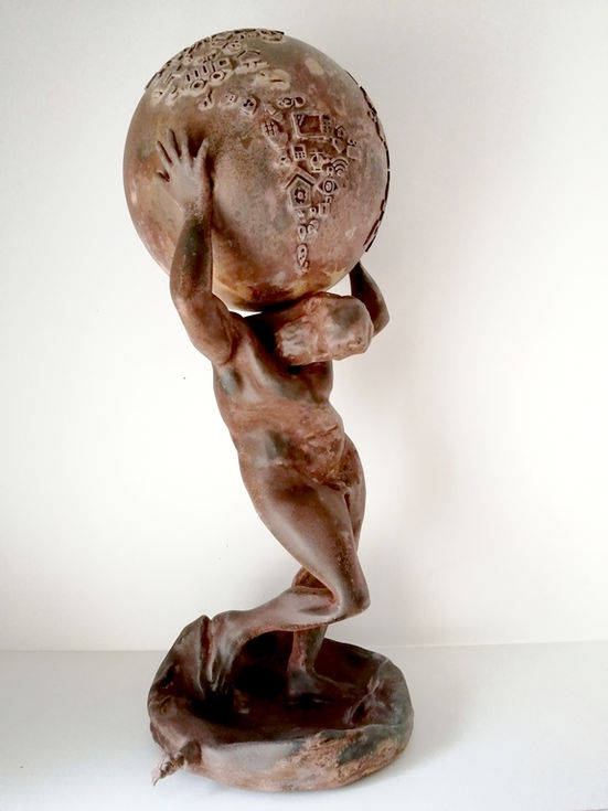 sculpture engagée Atlas contemporain décoration intérieure moderne
