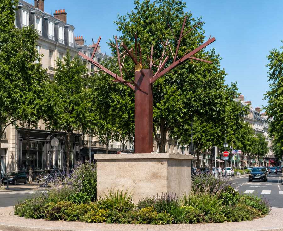 sculpture contemporaine monumentale environnement arbre métallique Arson sculpteur contemporain français