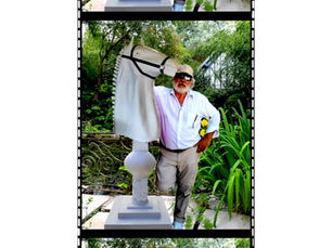 sculpture contemporaine monumentale cavalier échecs trophée