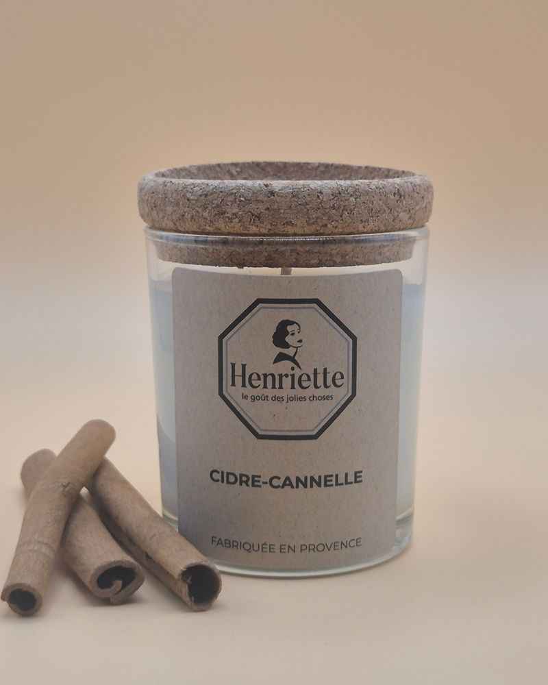 Bougie Cidre-Cannelle — Une parenthèse cocooning : pomme chaude, cannelle et clou de girofle.