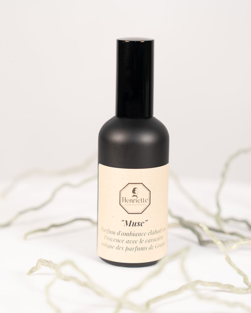 Spray d'ambiance Musc 100ml — Un musc enveloppant pour une atmosphère apaisée.