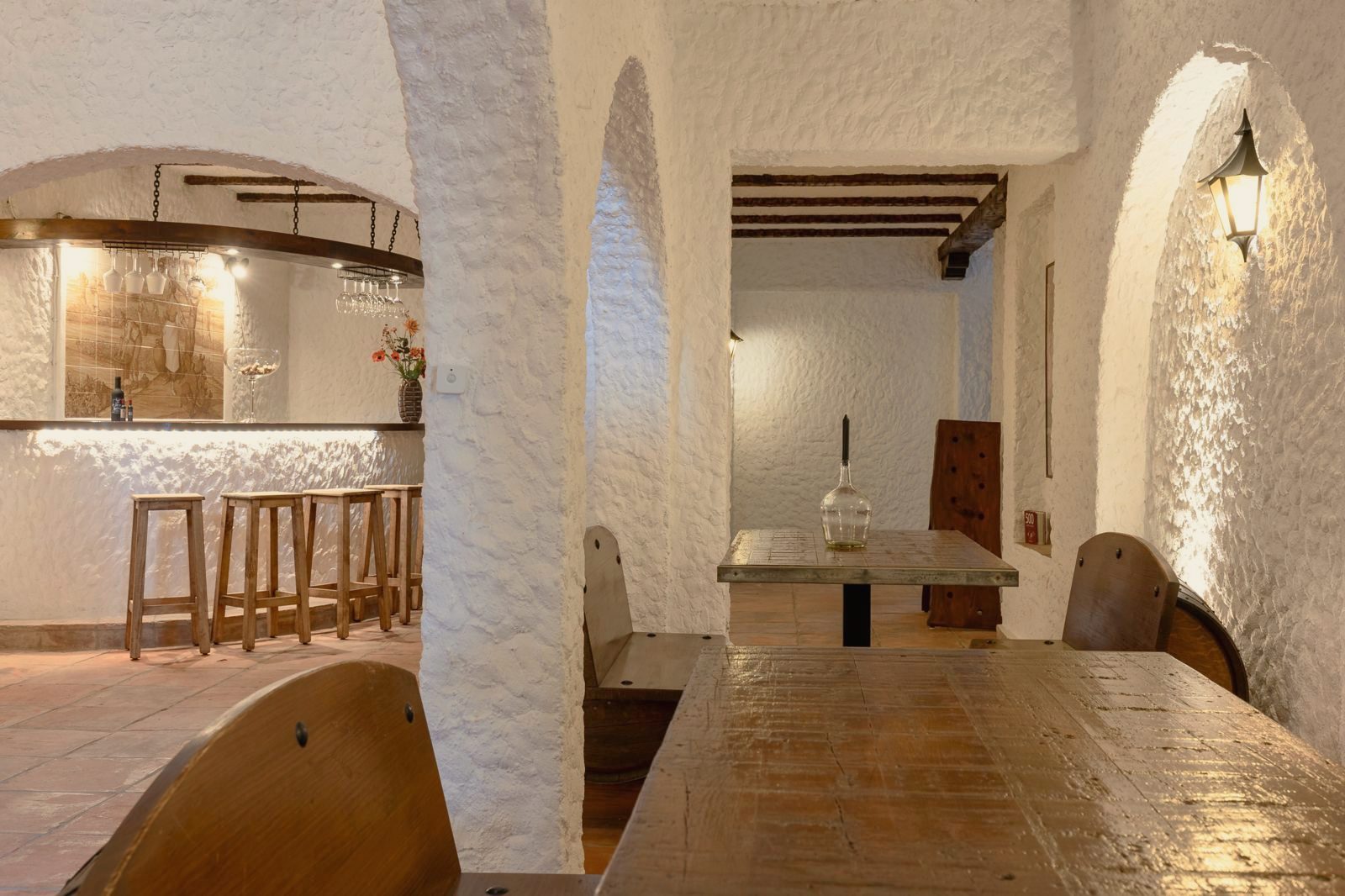 Wine cellar with bar