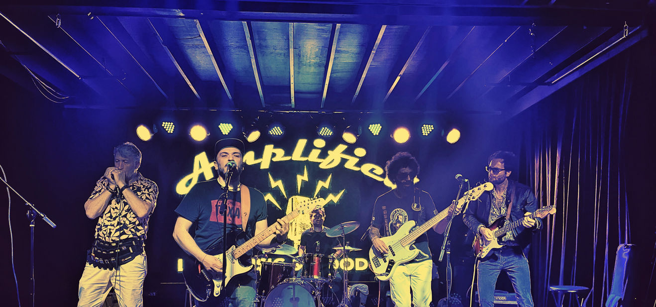 On stage - Amplified Gas Monkey in Dallas (Texas - USA)