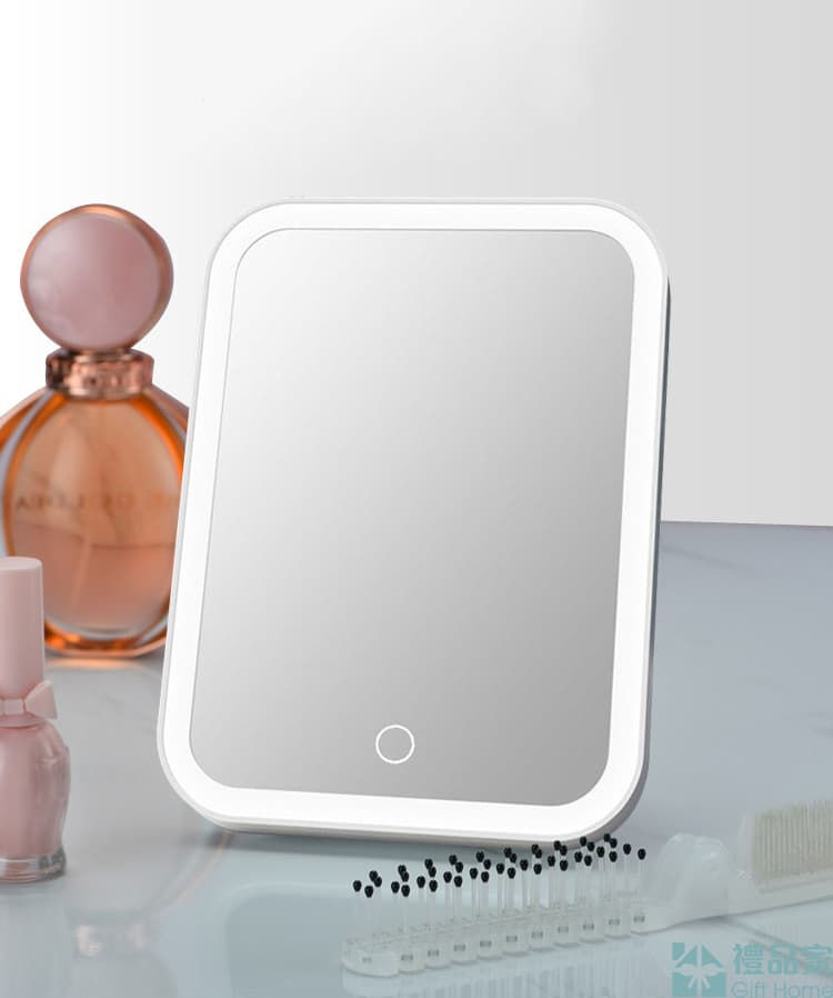 Thumbnail: LED帶燈智能化妝鏡