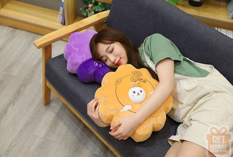 Thumbnail: Moon cake shape pillow