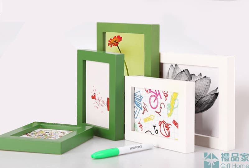 Thumbnail: Customized solid wood photo frame