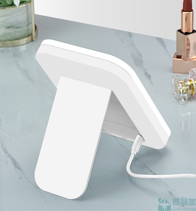 Thumbnail: LED帶燈智能化妝鏡