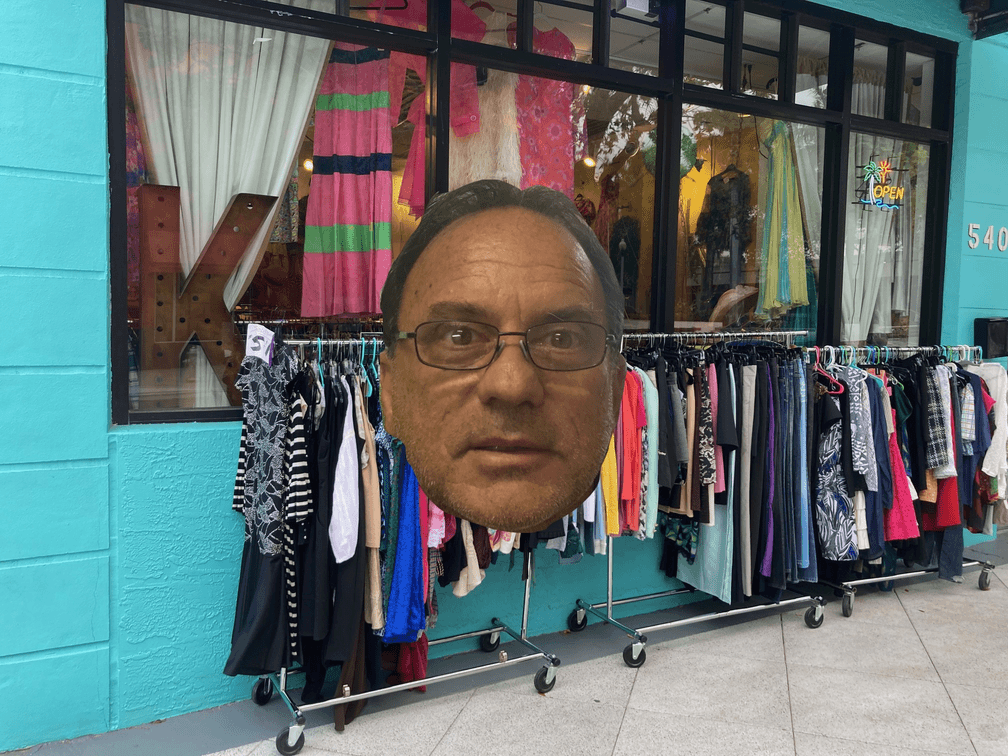 Pete Front Store GIF.gif