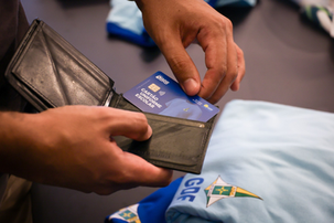 Cartão Uniforme Escolar permanece disponível para retirada pelas famílias
