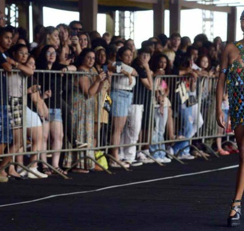 Desfile Beleza Negra exalta herança afro dentro e fora das passarelas