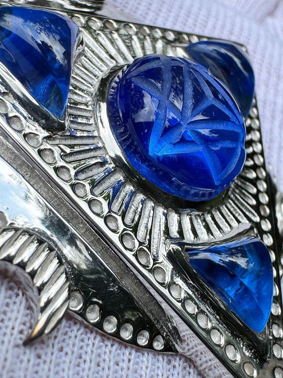 Thumbnail: Medium Silver