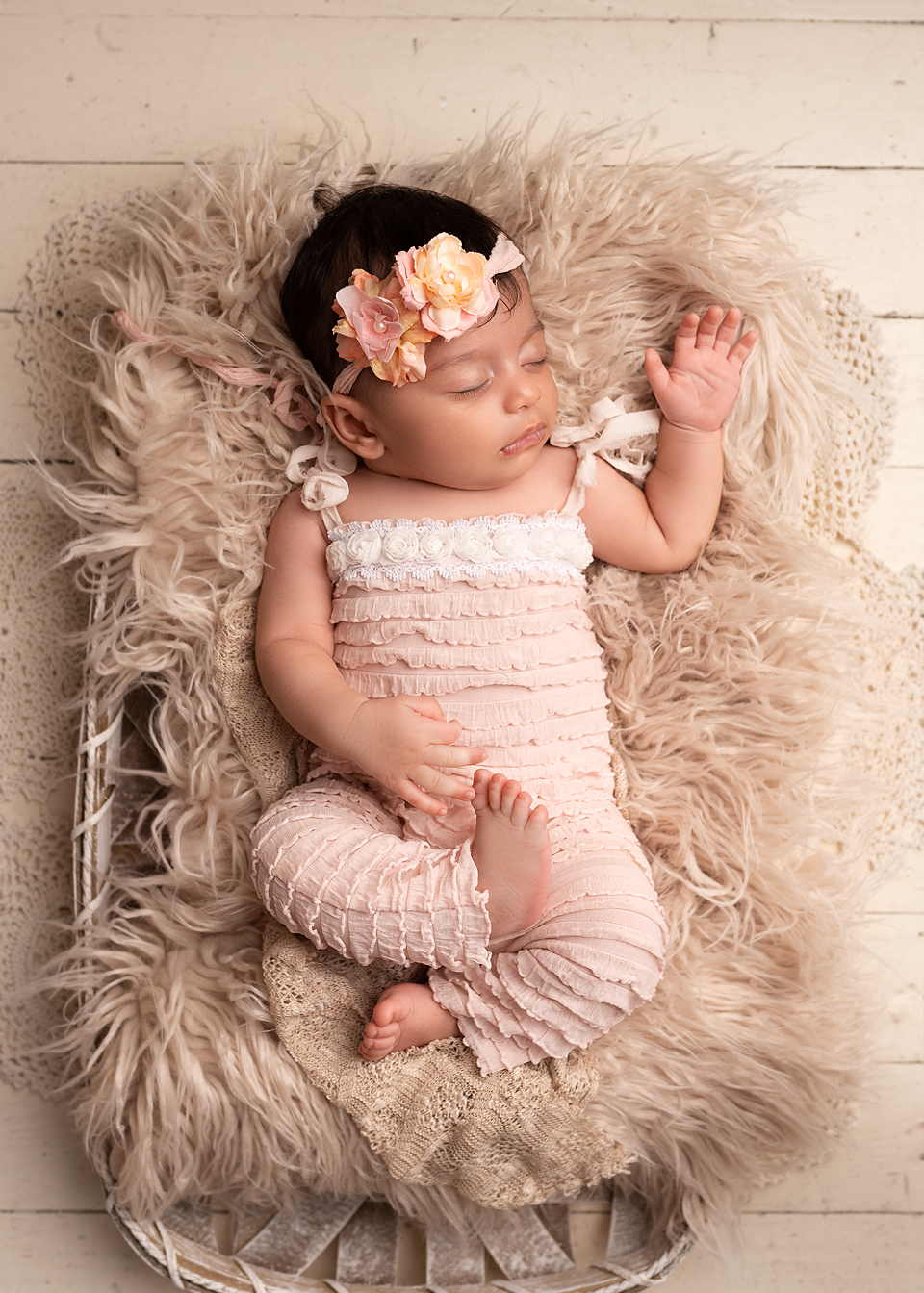 newborn photographer Pinehurst studio picture maternity gown Southern Pines aberdeen portrait sibling portrait with baby