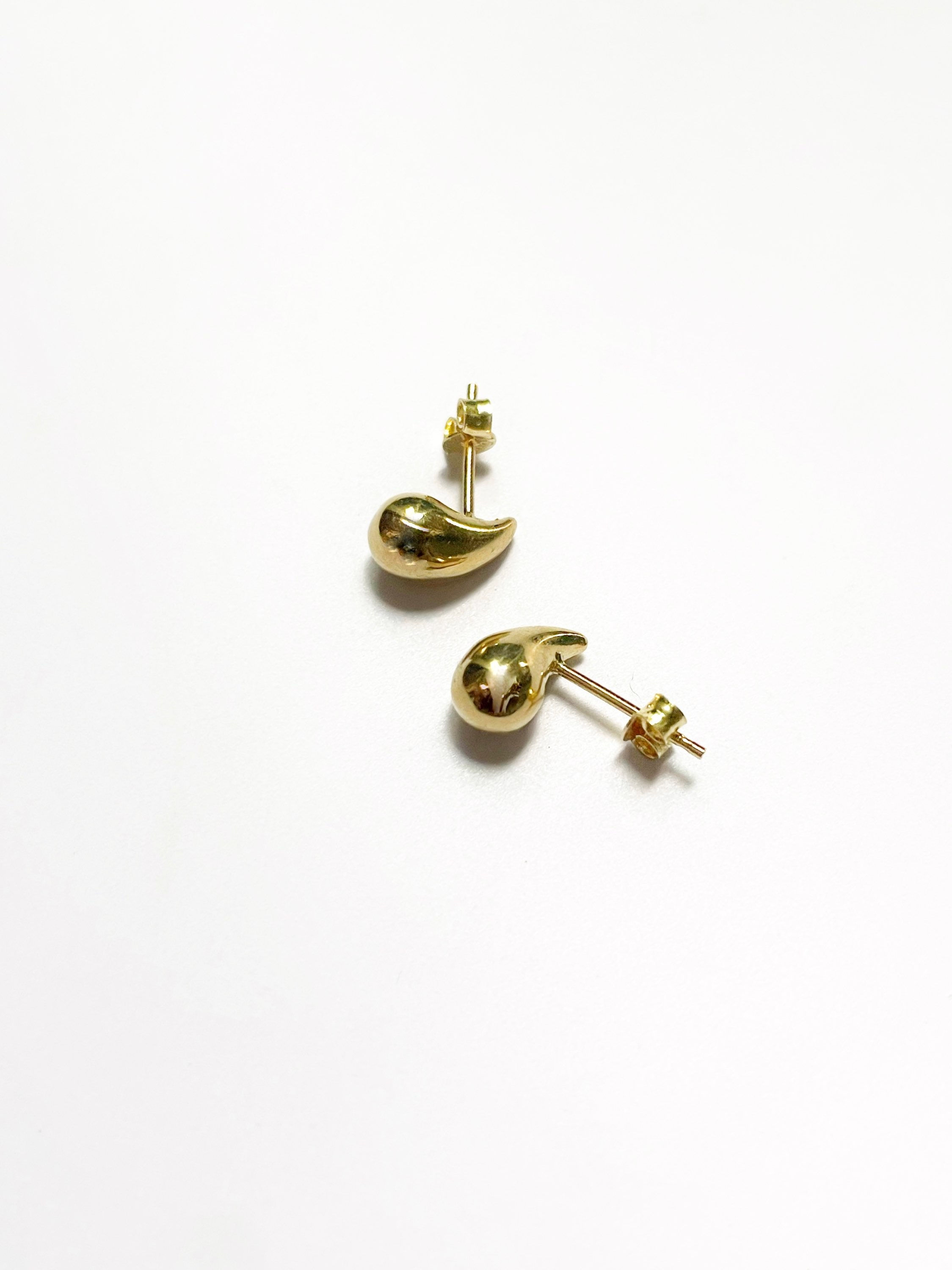 Lacrima 18K Gold Stud Earrings in Small
