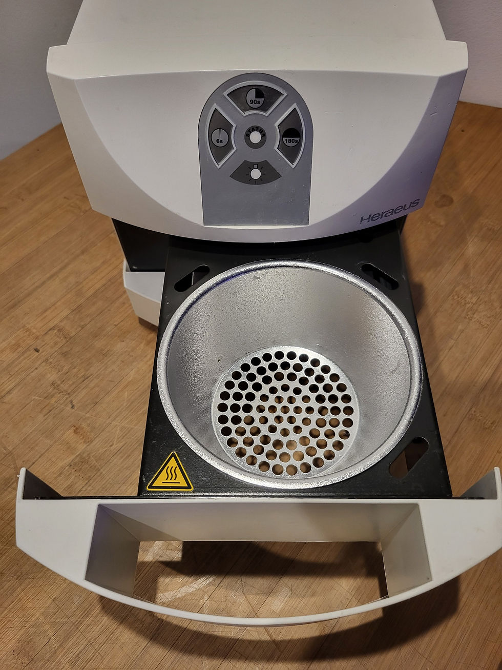 Miniature : Photopolymérisateur HERAEUS HiLite Power