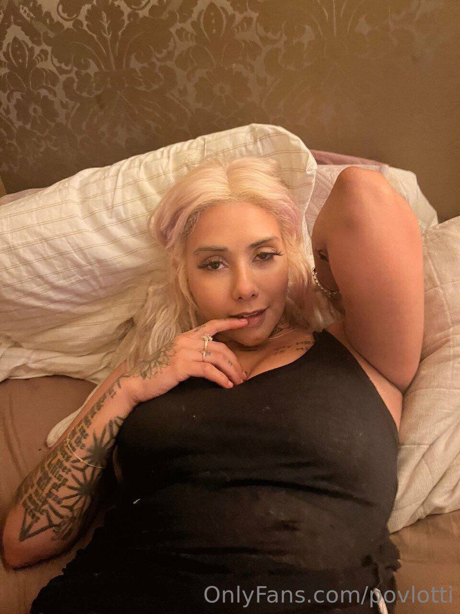 povlotti nude