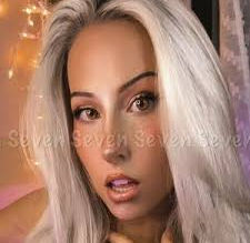 navilynn nude