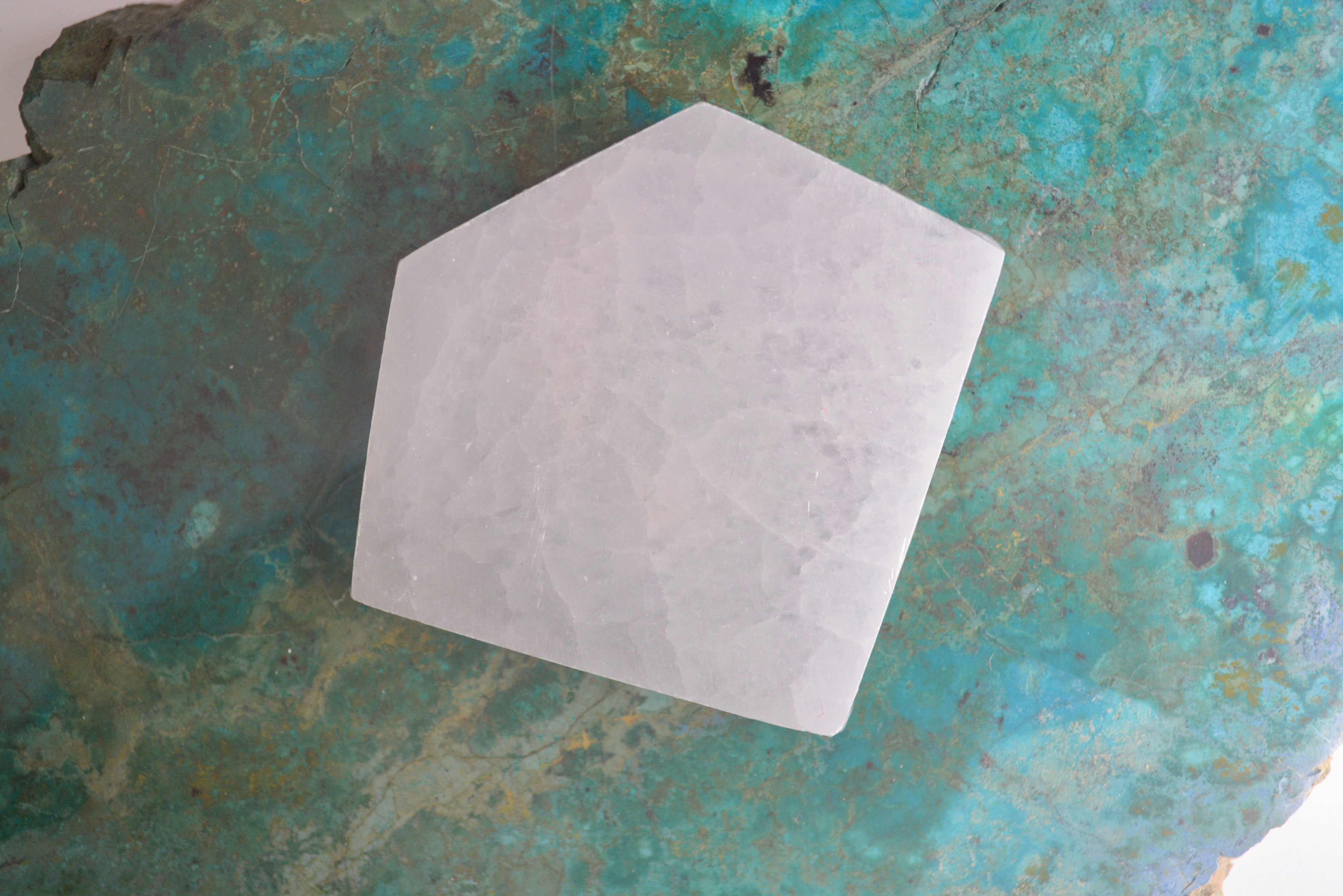 Selenite Satin Spar  Diamond Charging Plate