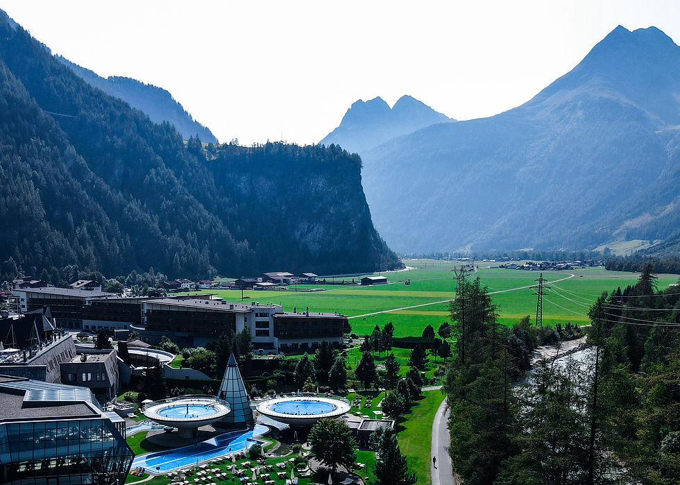 Relax v bazénu s výhledem na Alpy Aqua Dome. Jak ušetřit za vstup? Rakousko