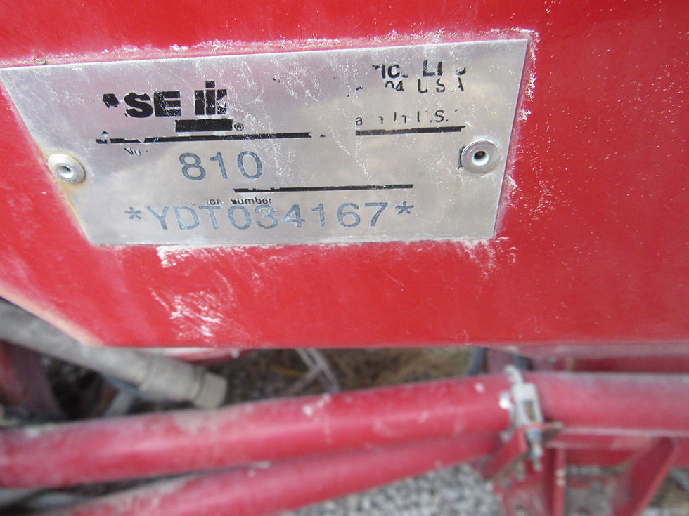 Thumbnail: Case 810 Flex-Air Dry Spreader