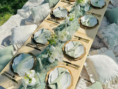 Chic Picnic Decor in Fairfax