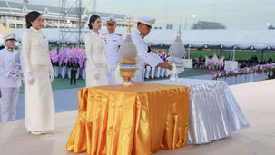 กลุ่มเบญจจินดาร่วมพิธีถวายเครื่องราชสักการะฯ และจุดเทียนชัยเนื่องในวันเฉลิมพระชนมพรรษาพระราชินี