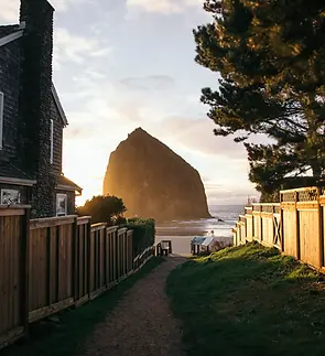 greylyn-wayne-interior-design-staging-services-in-cannon-beach-oregon.webp