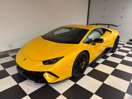 LAMBORGHINI HURACAN PERFORMANTE