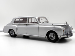Rolls-Royce Phantom V RHD (silver) - 1964 - Paragon