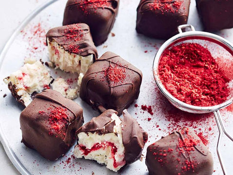 Milchreis-Eiskonfekt mit Himbeeren