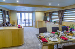 maldives luxury transfer yacht (2).jpg