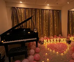 私人三角琴彈琴求婚.webp