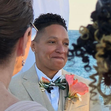 Lady at wedding wearing a bowtie