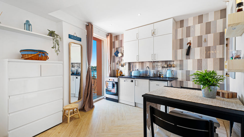 Design Details in My Small & Chic Studio in the French Riviera