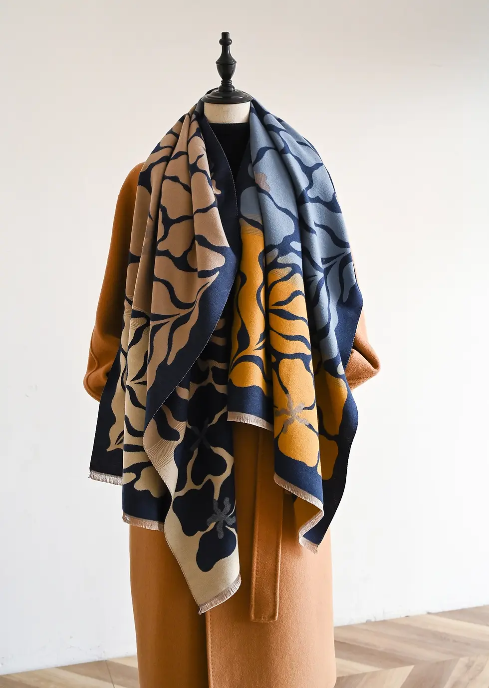 Thumbnail: Reversible Wrap