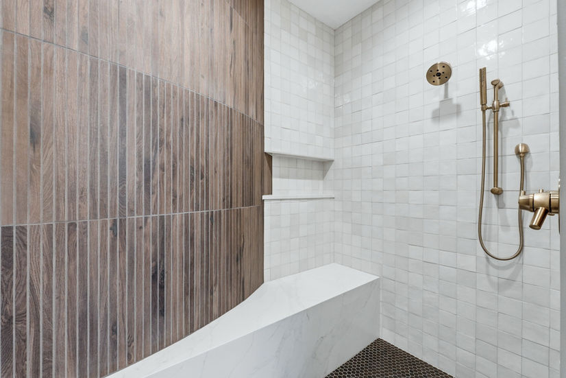 master shower - tiled shower - quartz shower - homes for sale - Fort Wayne - quality crafted homes - the stonehaven