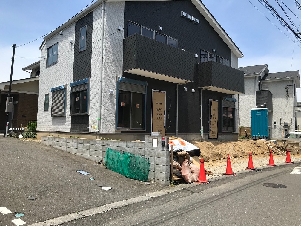 鶴川駅 歩18分　３ＬＤＫ　テラスハウス