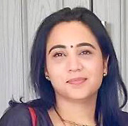 Gunjan Seth headshot_edited.jpg