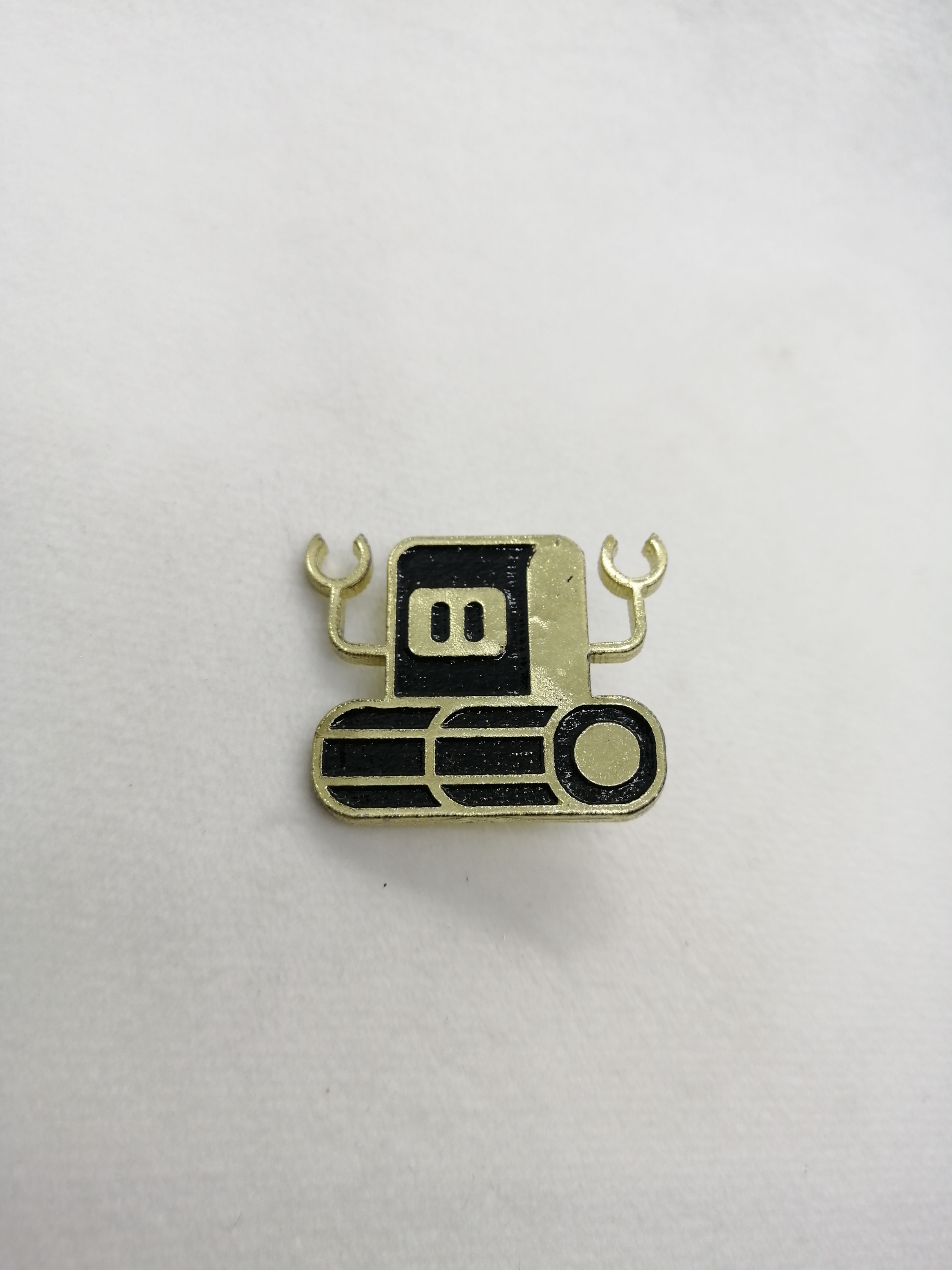 Pin Robot Teen Dorado