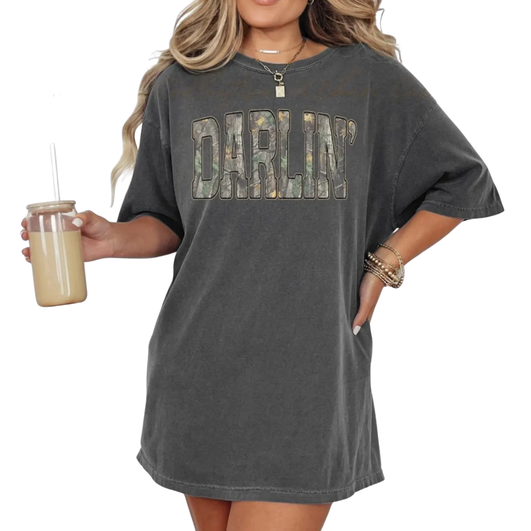Darlin' Camo Comfort Colours Unisex Tee